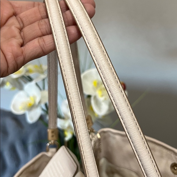 Coach Madison Phoebe Ivory Pebble Leather Shoulder Bag EUC retail $395 - Picture 11 of 11